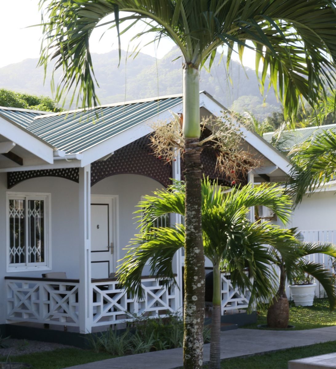 rondreis-seychellen-mahe-hotel-la-rousette-8-aspect-ratio-382-420 rondreis seychellen, mahe, hotel la rousette challet
